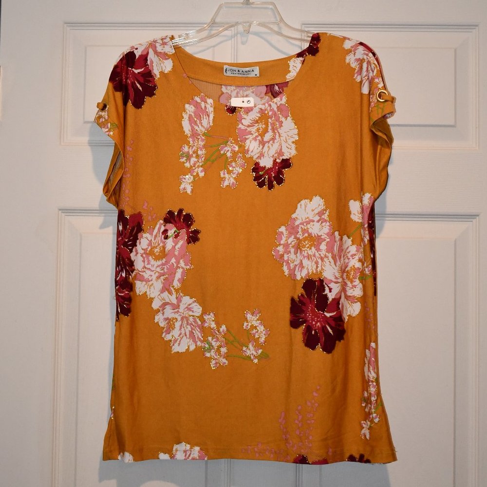 Jon & Anna Gold Floral Short Sleeve Round Neck Sparkle Knit Top Size Medium